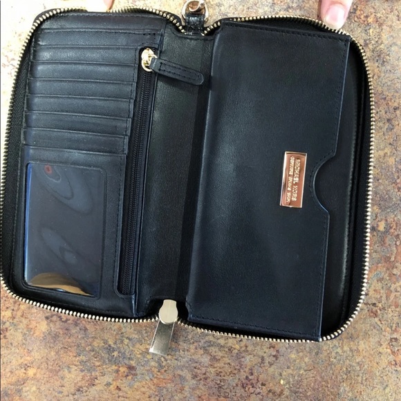 Michael kors wallet - black - Picture 2 of 3